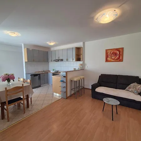 Velinka Apartmán *