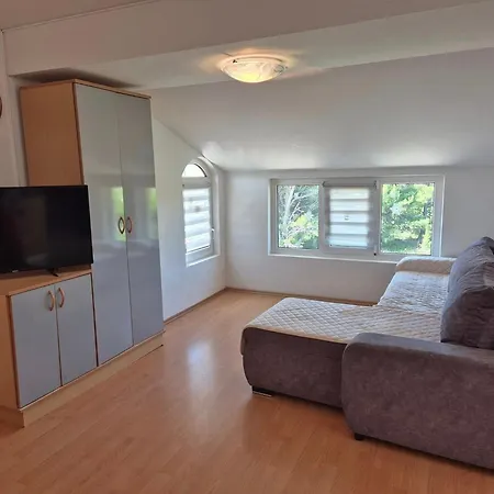 Velinka Apartmán *